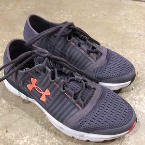 Underarmour running shoes